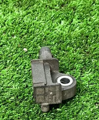 BMW M4 G82 G83 Acceleration sensor 6861319 134934958 13493