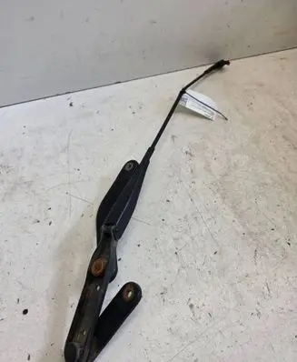 Ford Focus C-MAX Front wiper blade arm 3M5117526CA