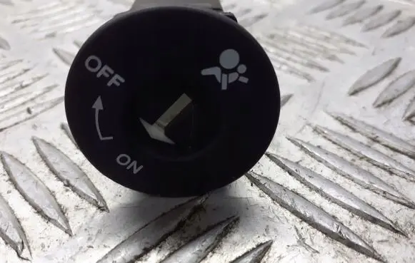 Nissan Micra Passenger airbag on/off switch 25585DC600