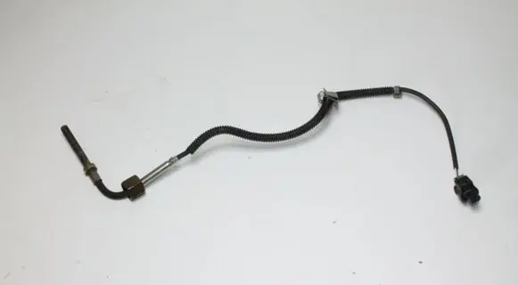 Mercedes-Benz C W205 Lambda probe sensor A0009056804