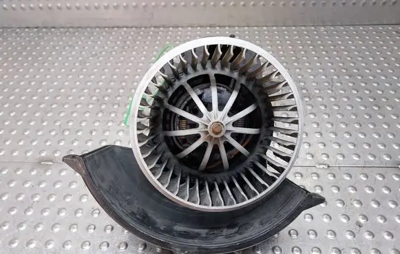 Audi Q7 4L Heater fan/blower S27705550 4L1820021
