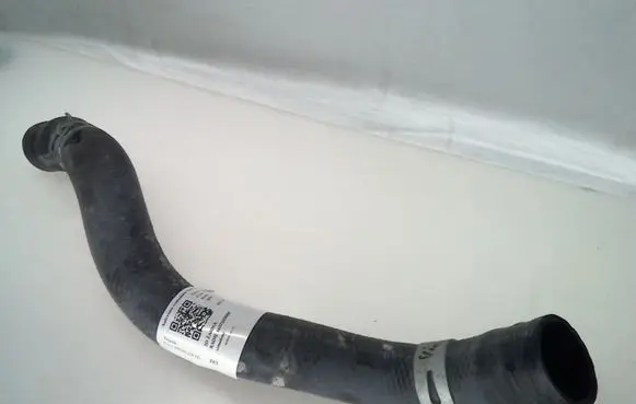 Toyota Prius (XW50) Coolant pipe/hose 1657337020