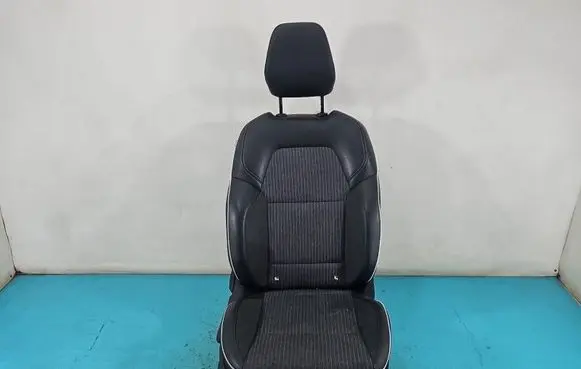 Renault Clio V Front passenger seat IMPRK1570250