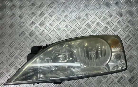 Ford Mondeo Mk III Headlight/headlamp 1S7113006AK 0301174201