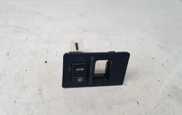 Lexus IS 220D-250-350 Tailgate opening switch 5544753020