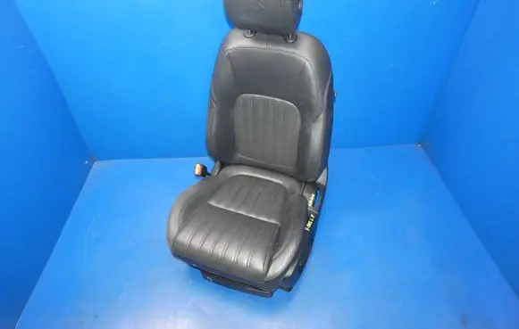 Jaguar F-Pace Front driver seat 