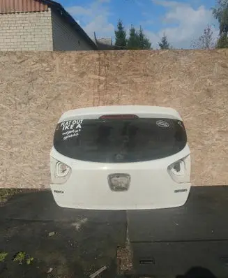 KIA Rio Tailgate/trunk/boot lid
