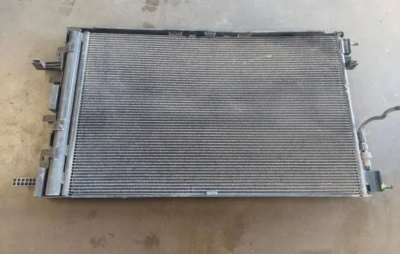 A/C cooling radiator (condenser)