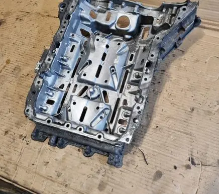Mercedes-Benz E W212 Oil sump A6510140200