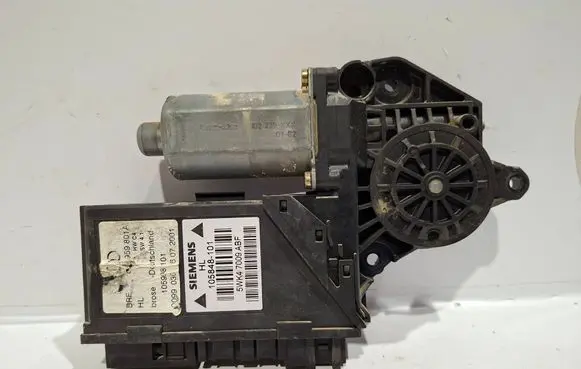 Audi A4 S4 B6 8E 8H Front door window regulator motor 105998101 5WK47009ABF 105848101