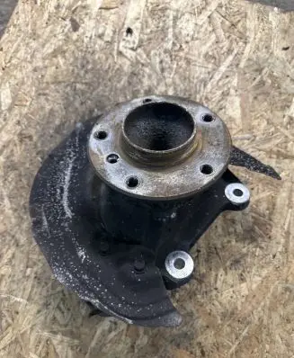 BMW 1 E82 E88 Front wheel hub