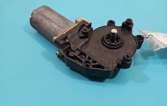 Front door window regulator with motor