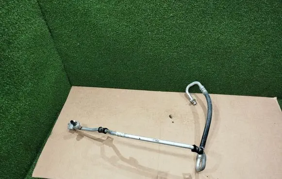 Renault Trafic III (X82) Air conditioning (A/C) pipe/hose 93868384