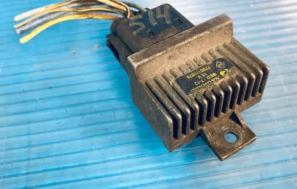 Nissan Primera Glow plug pre-heat relay 7700115078