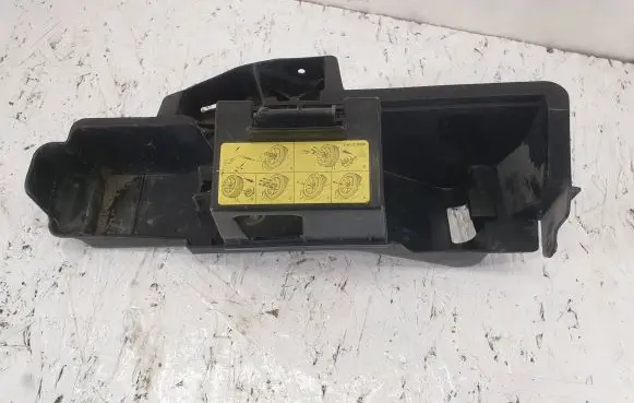 Audi A6 S6 C6 4F Tool box 4F9011215