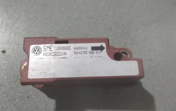 Volkswagen Golf IV Airbag deployment crash/impact sensor 1J0909606D 04000414 0230CD2ZZU14