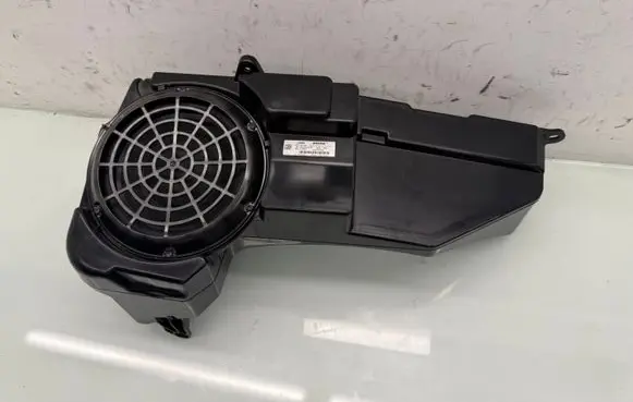 Audi A7 S7 4G Subwoofer speaker 4G9035382
