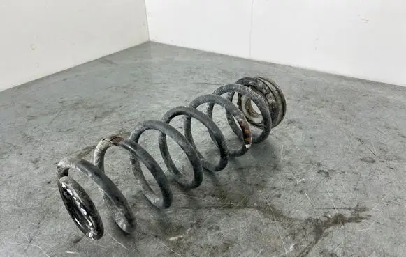 Volkswagen Touran I Rear coil spring