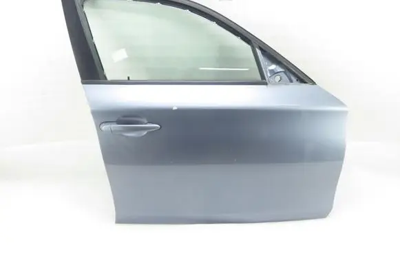 BMW 1 E81 E87 Front door 