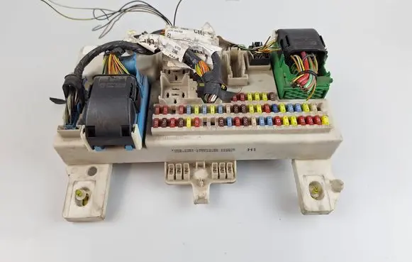 Ford Focus C-MAX Fuse module 4M5T14A073DD
