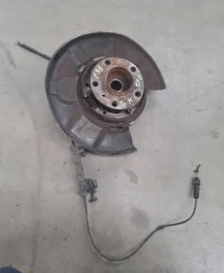 BMW 4 F36 Gran coupe Rear wheel hub 8200252439 D859937 0002353439