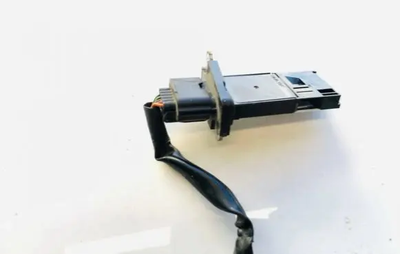 Nissan Qashqai Mass air flow meter 226807s000