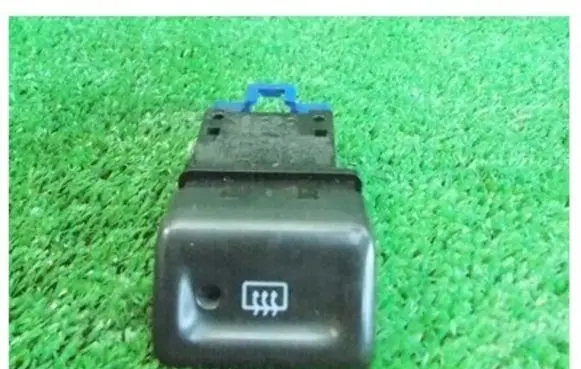 Nissan Maxima Windscreen/window heater switch