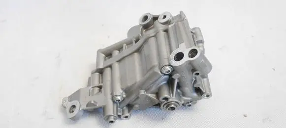 BMW 3 F30 F35 F31 Oil pump 7573747