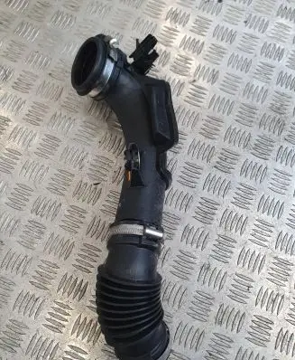Renault Captur II Engine coolant pipe/hose 165766PB0D