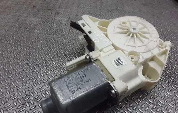 Ford Focus Front door window regulator motor 4M5T14553 0130822216