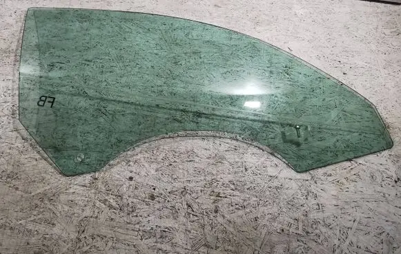 Ford Mustang VI Front door window glass four-door 43R000263 FR3B6321410AE