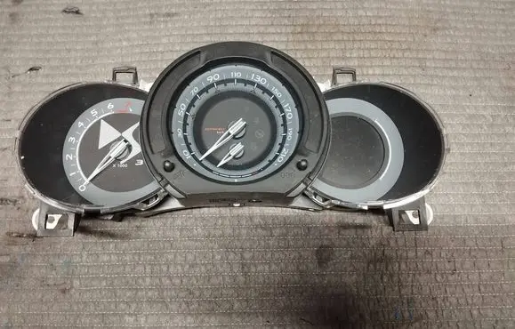 Speedometer (instrument cluster)