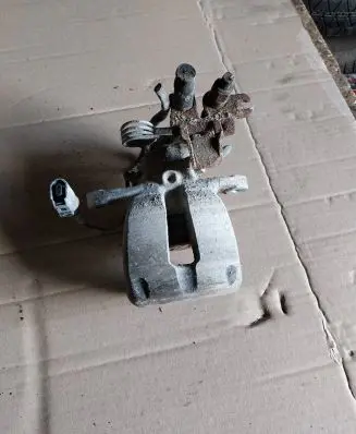 Volkswagen Caddy Rear brake caliper