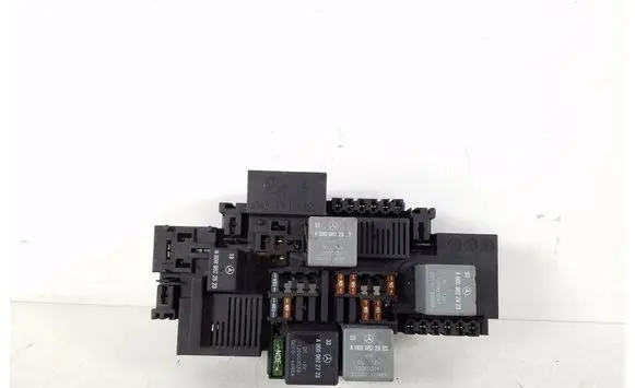 Mercedes-Benz C W205 Fuse module A2229063701