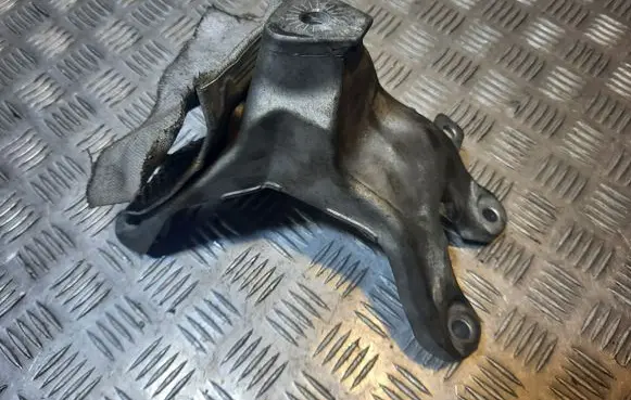 Audi A4 S4 B8 8K Engine mounting bracket 8K0199308BT