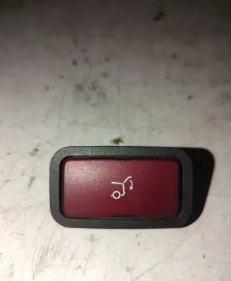 Mercedes-Benz E W212 Tailgate/boot open switch button A2118219551