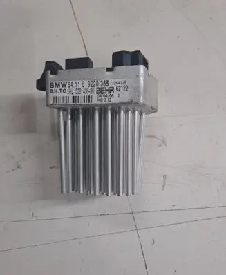 BMW 3 E46 Heater blower motor/fan resistor 6920365