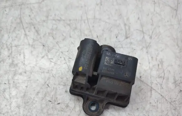 Glow plug pre-heat relay