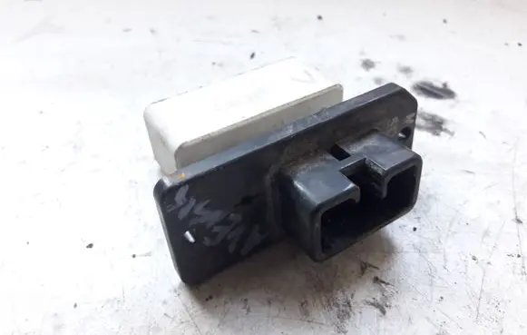 Toyota Avensis T250 Heater blower fan relay 