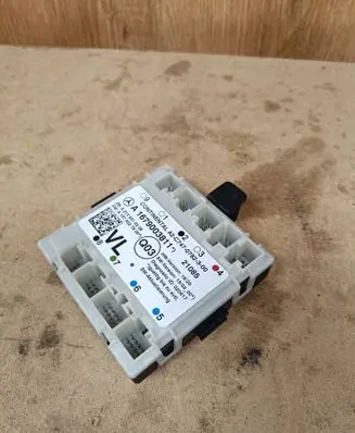 Mercedes-Benz GLC C253 Door control unit/module A1679003811