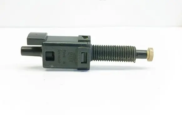 Audi A4 S4 B5 8D Brake pedal sensor switch 811907343B