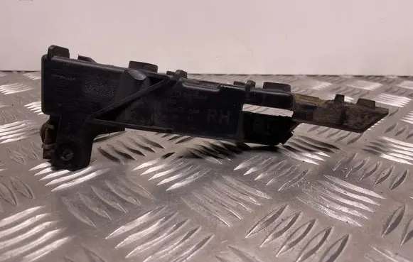 Audi A6 S6 C7 4G Front bumper mounting bracket 4G0807284