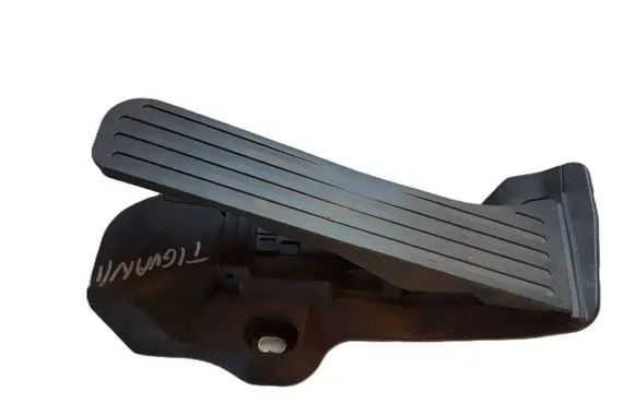 Volkswagen Tiguan Accelerator throttle pedal 1K2721503K 6PV00889010