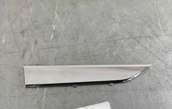 Audi A5 Front door trim (molding) 8W6853604A