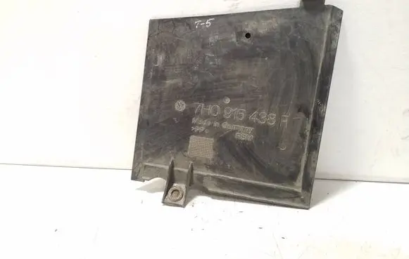 Volkswagen Transporter - Caravelle T5 Battery tray heat shield 7H0915438A