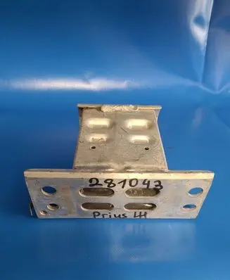 Toyota Prius (XW30) Front bumper cross member 5701447040