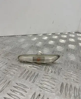 BMW 5 E60 E61 Front fender indicator light 7165742 292999