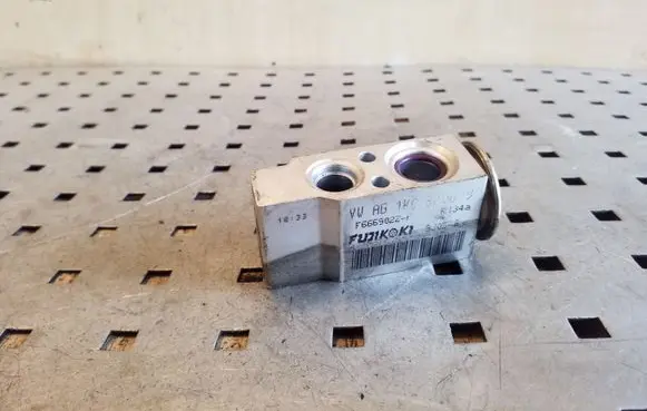 Air conditioning (A/C) expansion valve