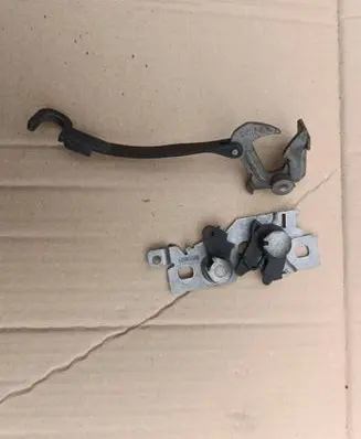 Peugeot 308 Engine bonnet/hood lock/latch loop/hook 