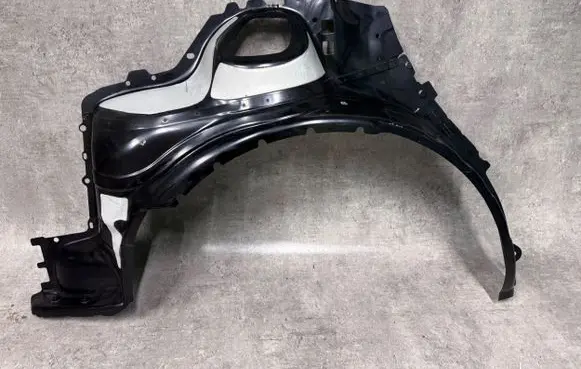 Audi Q7 4M Front arch 4M0809856D